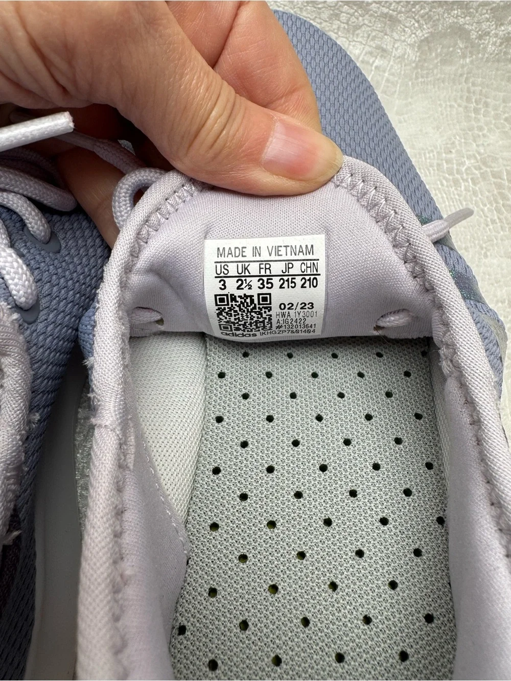 Adidas Cloudfoam Silver Violet Pure Big Kid Size 3 shoes